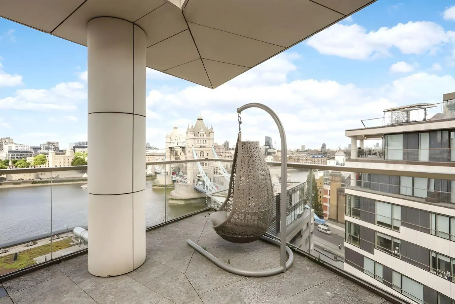 3 Million Pound Luxury Large Tower Bridge Direct Views Sleeps 6 Apartment London